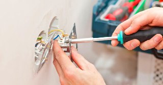 Электромонтажные работы Балаково цена 470 руб Электрика под ключ
